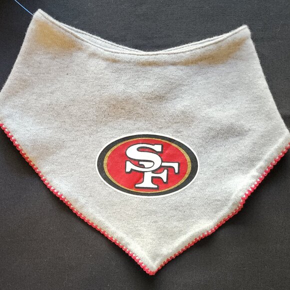 NFL Team Apparel San Francisco 49ers Girls Bodysuit 0-3 months with Bib 2 Piece - Picture 10 of 11